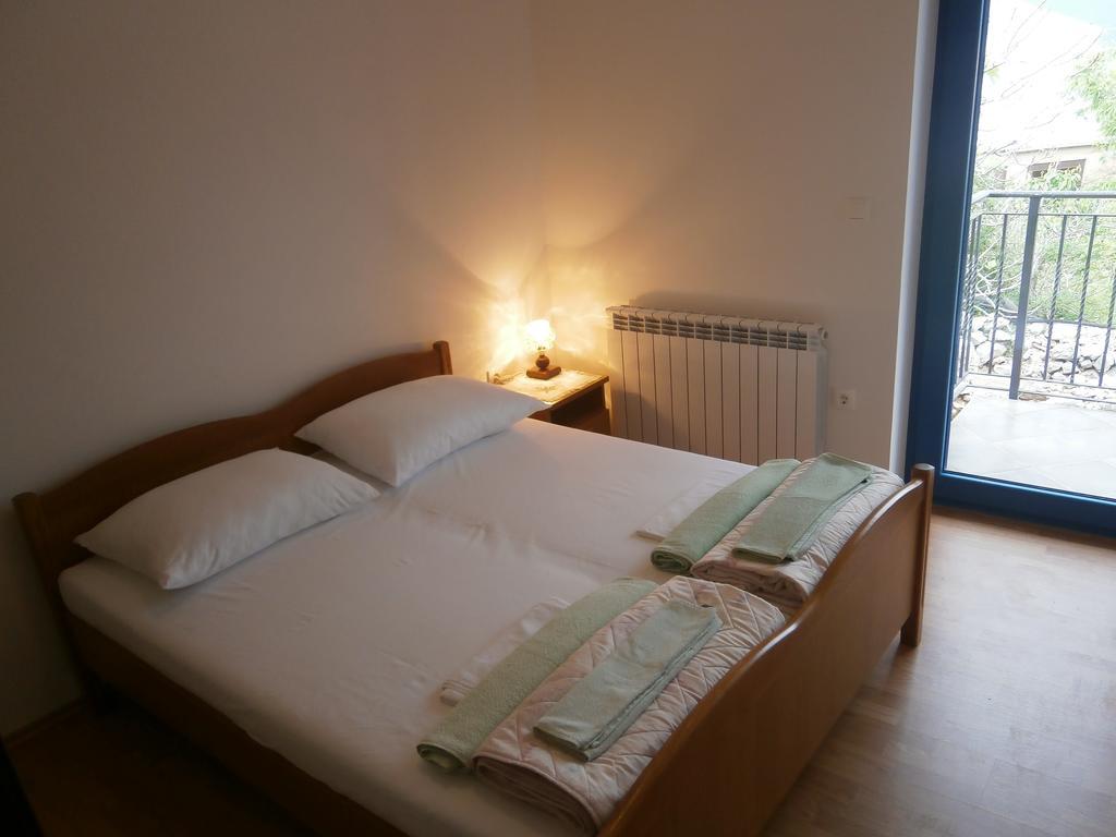 Apartments Crncic Šilo Pokój zdjęcie
