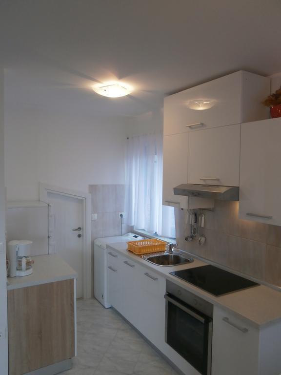 Apartments Crncic Šilo Pokój zdjęcie