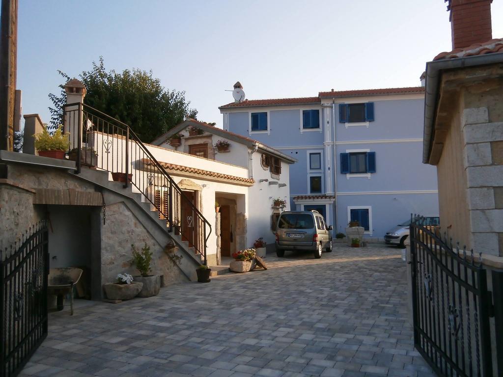 Apartments Crncic Šilo Zewnętrze zdjęcie