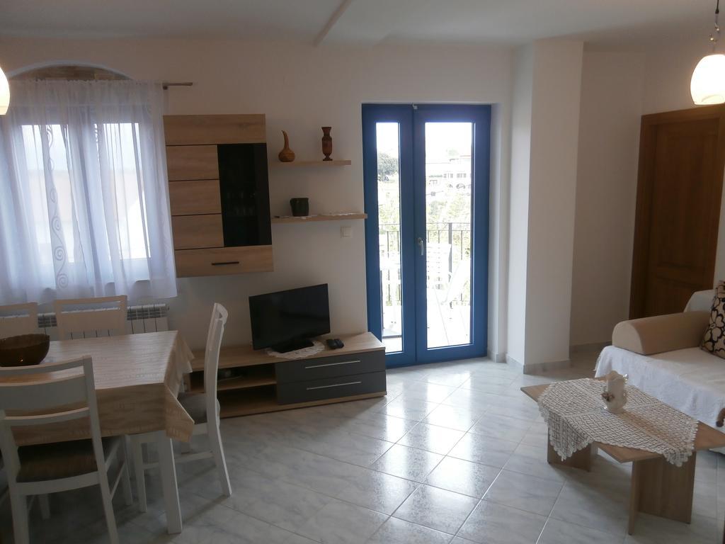 Apartments Crncic Šilo Pokój zdjęcie
