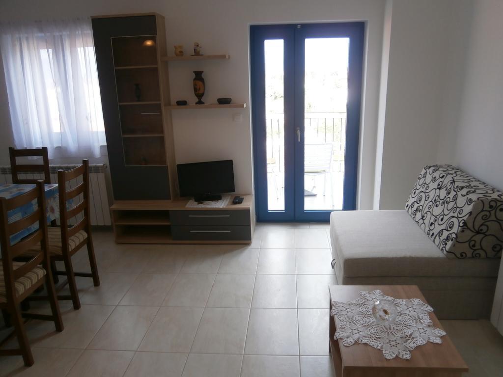 Apartments Crncic Šilo Pokój zdjęcie