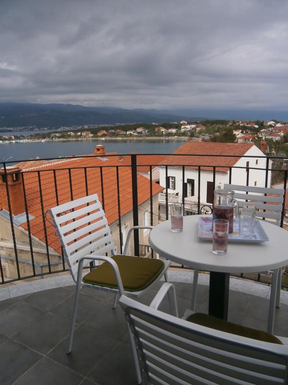 Apartments Crncic Šilo Pokój zdjęcie